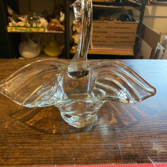 Clear glass swan bowl - Picture 2 of 5